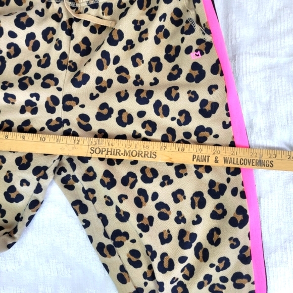 Cabana by Crown & Ivy leopard print joggers hot pink trim cuff track pants fun S - Picture 7 of 9